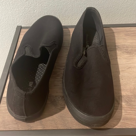 AE Black Shoes - Picture 1 of 2